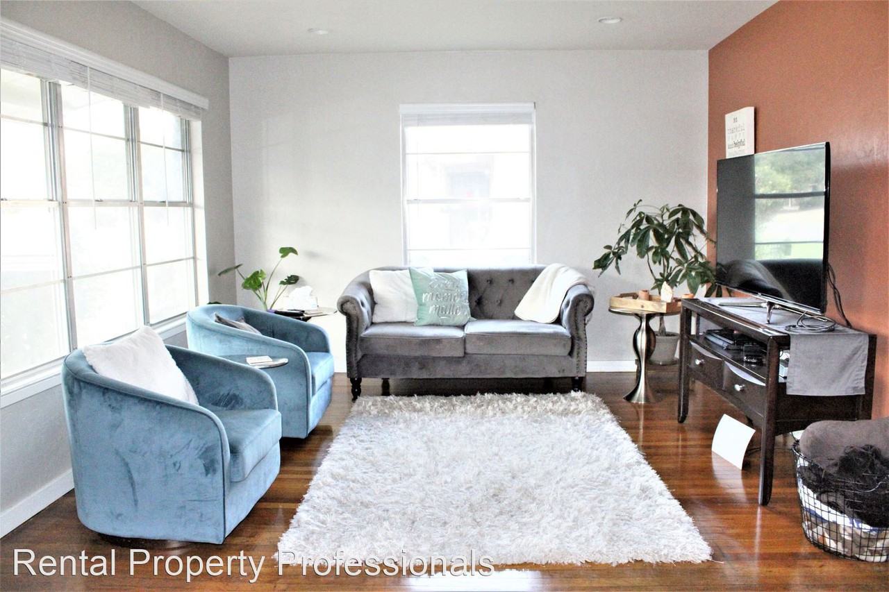 4706 Wycliff Dr - Photo 3 of 21