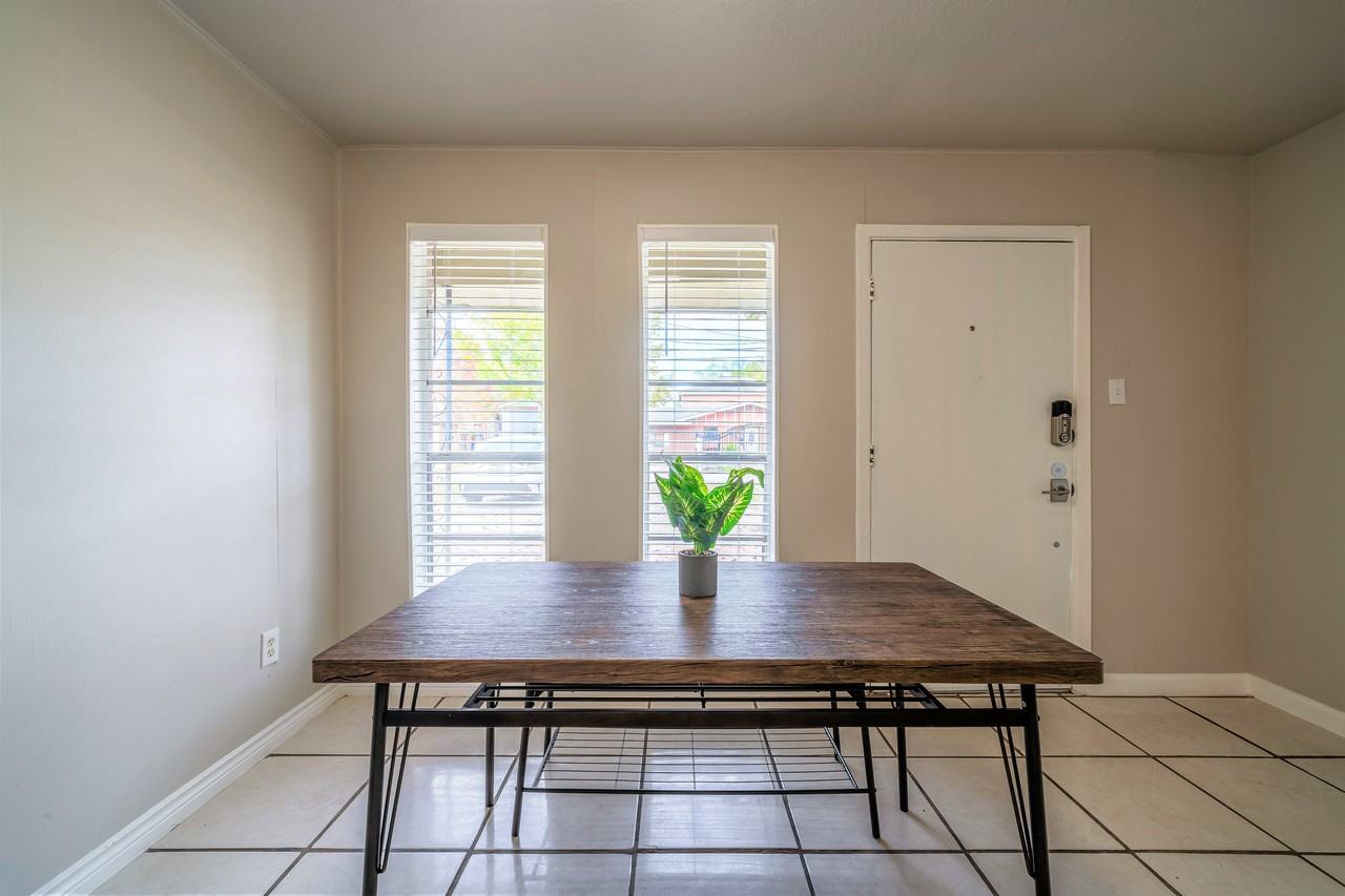 Hillsboro St - Photo 7 of 14