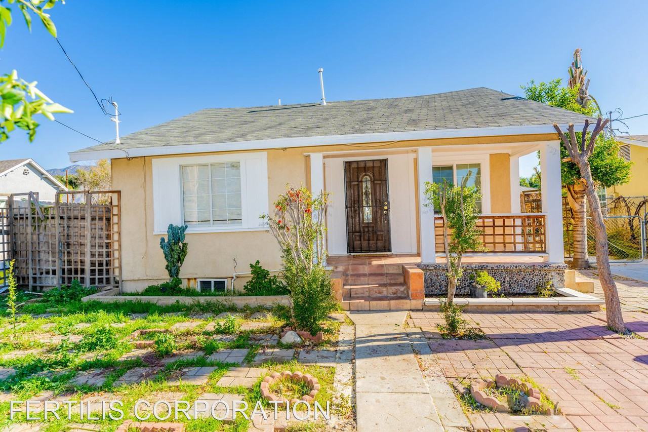 7221 Olive St - Photo 2 of 35