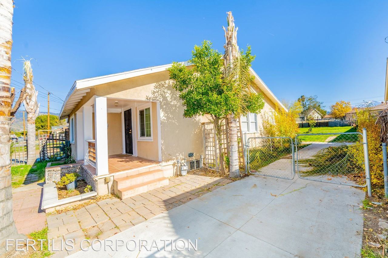 7221 Olive St - Photo 3 of 35