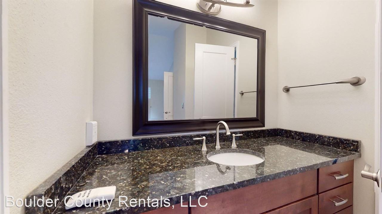 75 Huron Ct - Photo 3 of 31