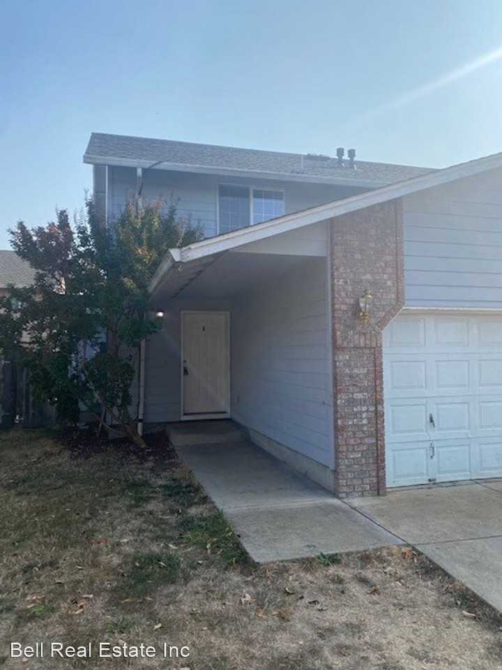 2629/2631 Justine Lane Apartments in Santa Clara, Eugene, OR 97404 Zumper