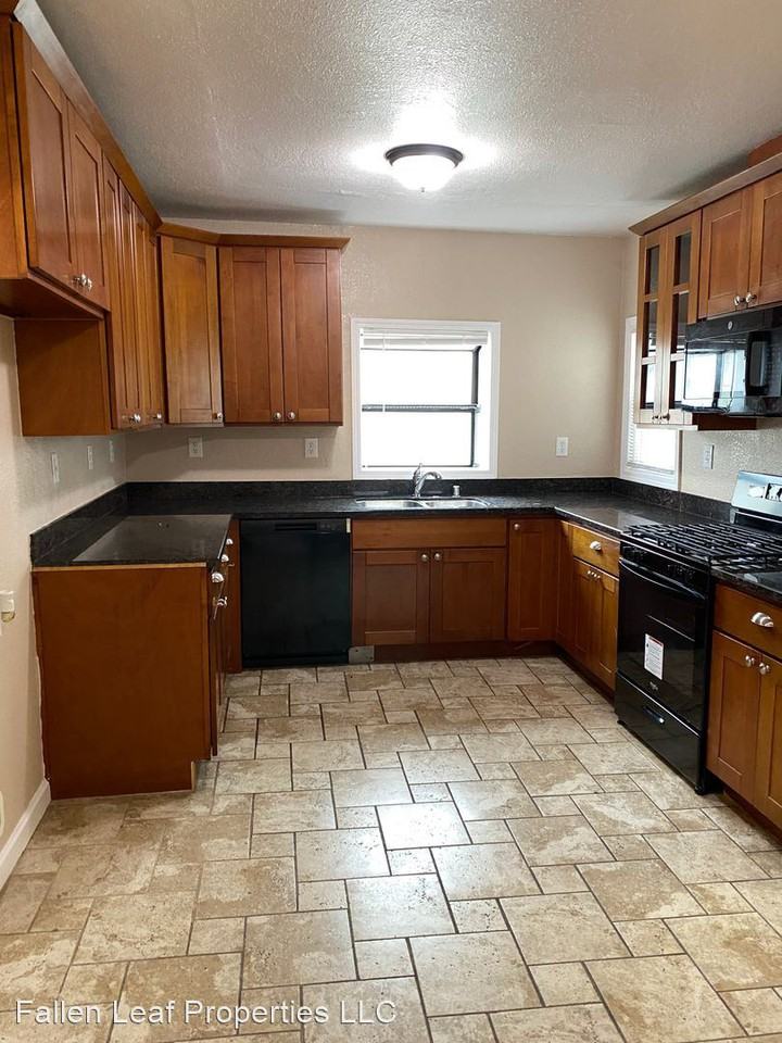 1214 60th Ave - Photo 3 of 14