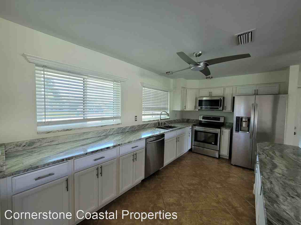 3829 Se 10th Ave - Photo 2 of 23