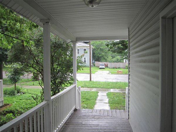 1218 N Capitol Ave - Photo 2 of 12