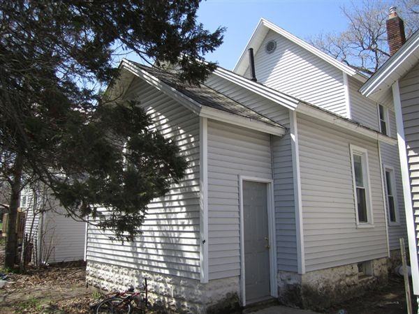 1218 N Capitol Ave - Photo 3 of 12