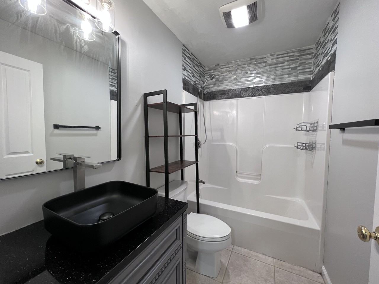 Shelby St #4 - Photo 2 of 22