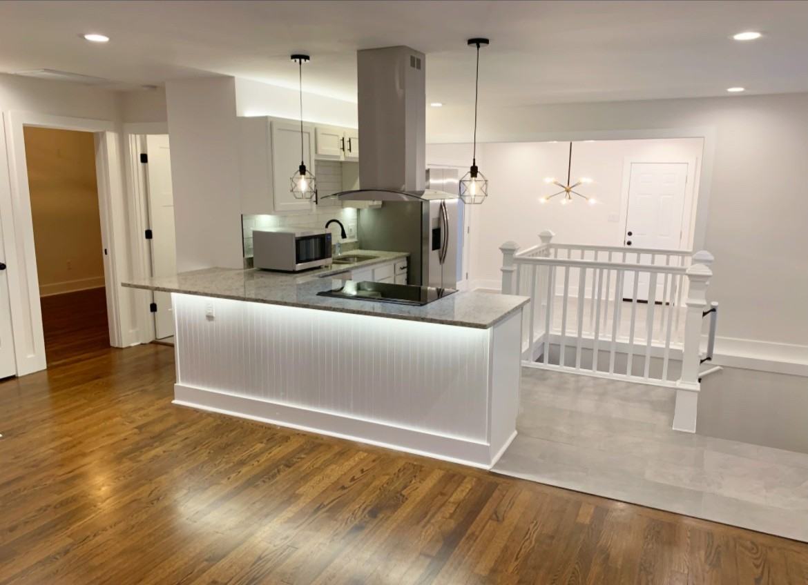 1916 E 65th St - Photo 5 of 18