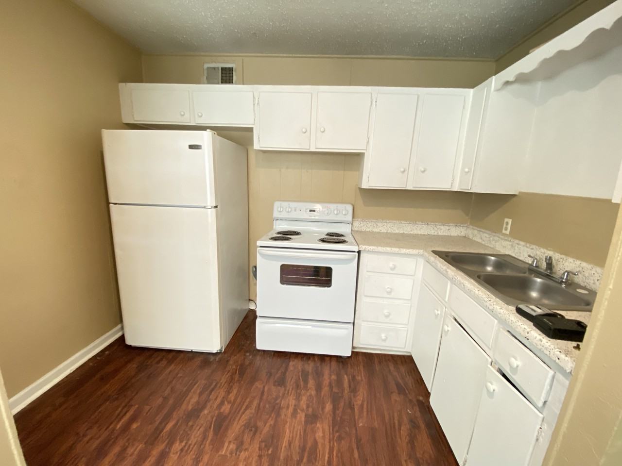 2907 Observation Dr - Photo 3 of 4