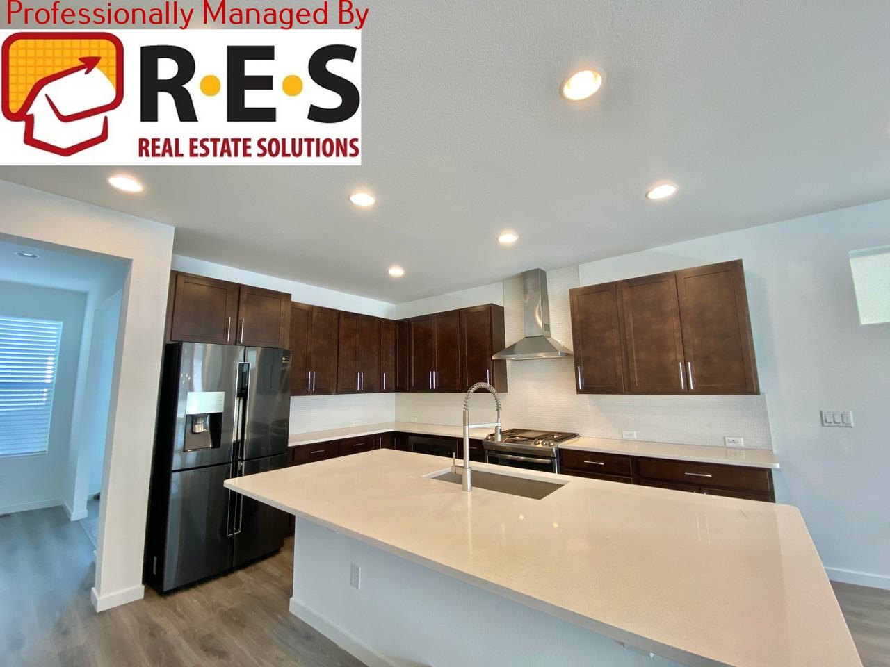 926 Ramblestone Ln - Photo 2 of 14