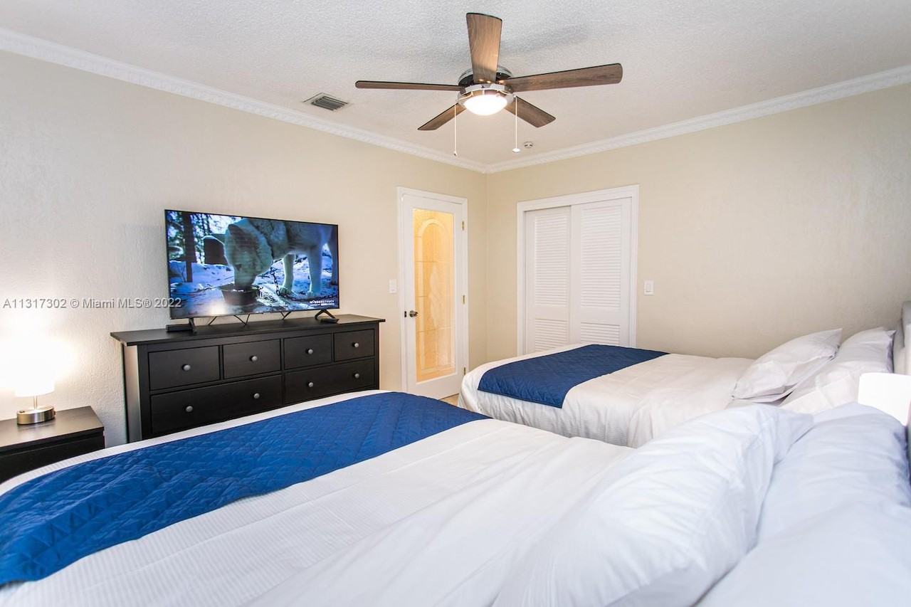 714 Harrison St - Photo 7 of 34