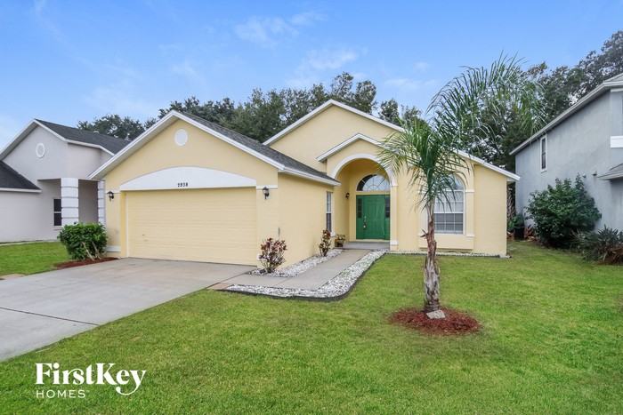 2938 Pebble Creek St - Photo 2 of 15