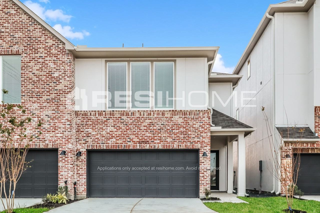 10555 Executive Lake Dr