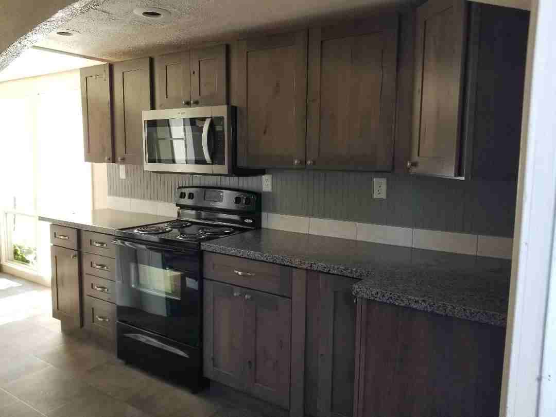 447 Lawrence Street - Photo 7 of 16