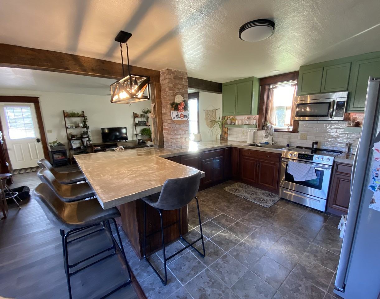 176 Blueberry Rd - Photo 2 of 8