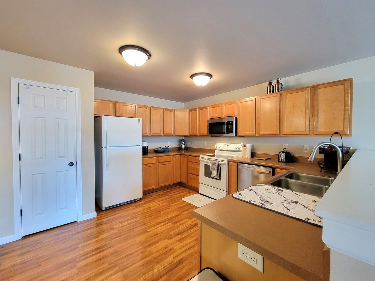 1112 Biehl Dr #B - Photo 4 of 21