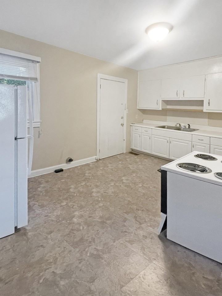 40 Echols Drive - A - B #B - Photo 3 of 6