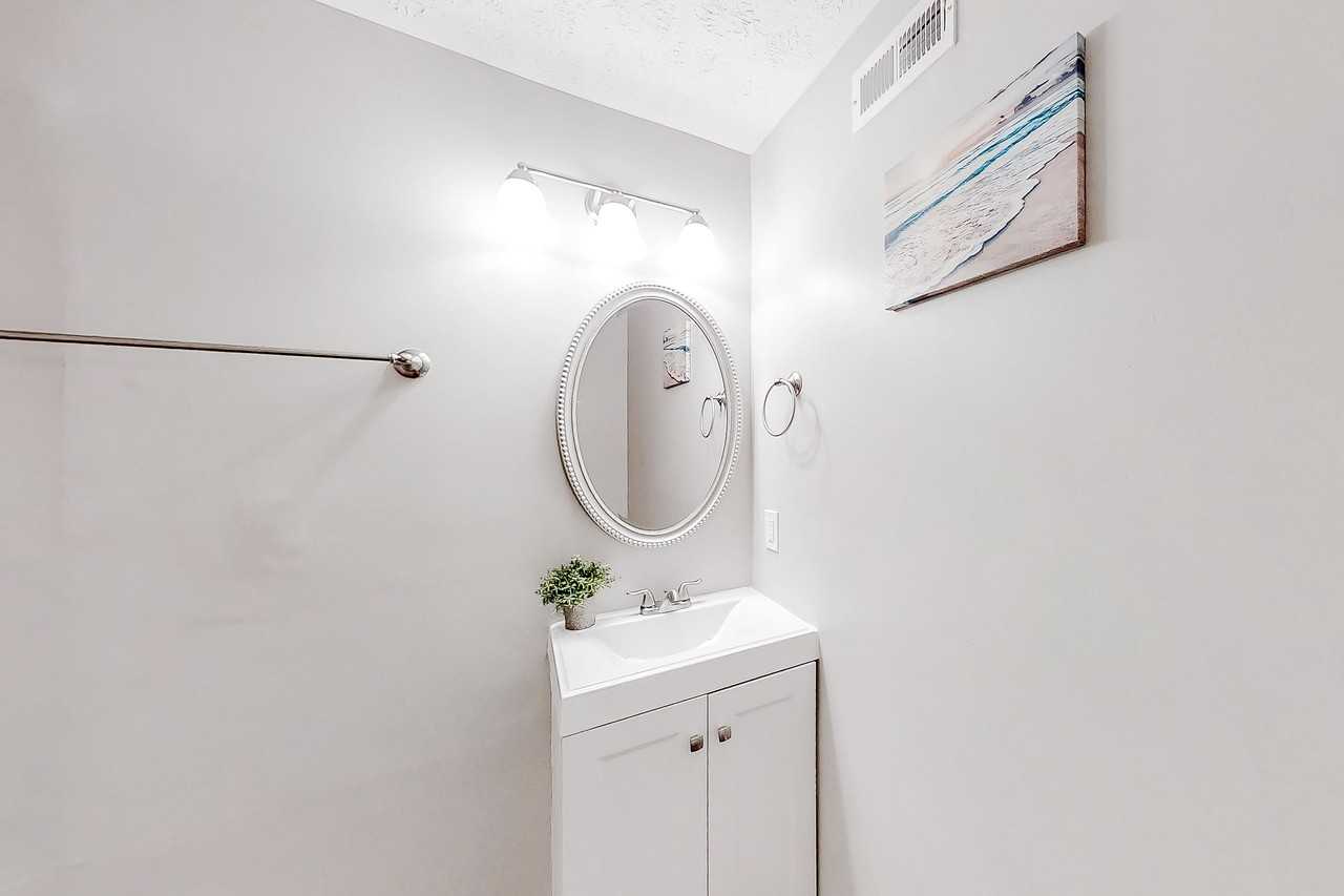 Greenleaf Cir Sw - Photo 3 of 9