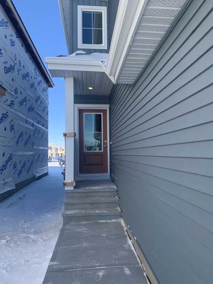 Brand New 3 bed 2.5 bath house*Double attached garage*Bonus Room*Tons of storage - Photo 2 of 35