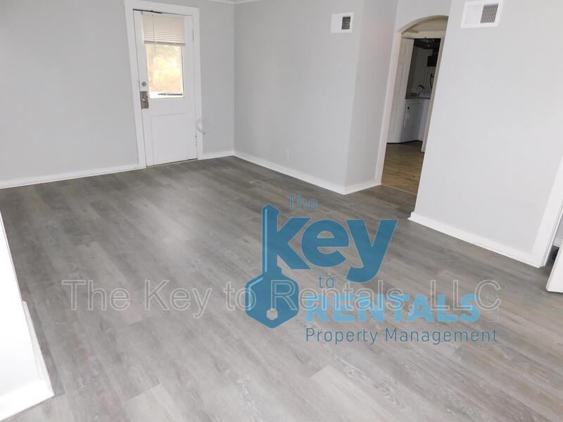 3727 Clover St - Photo 3 of 14