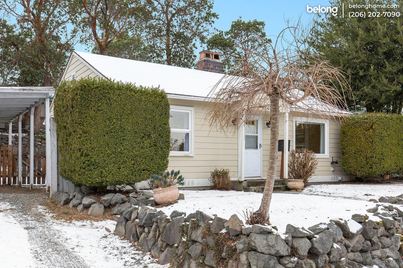 9807 32nd Ave Sw - Photo 2 of 42