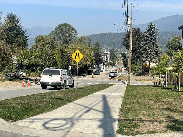 2804 Jane Street - Photo 2 of 10