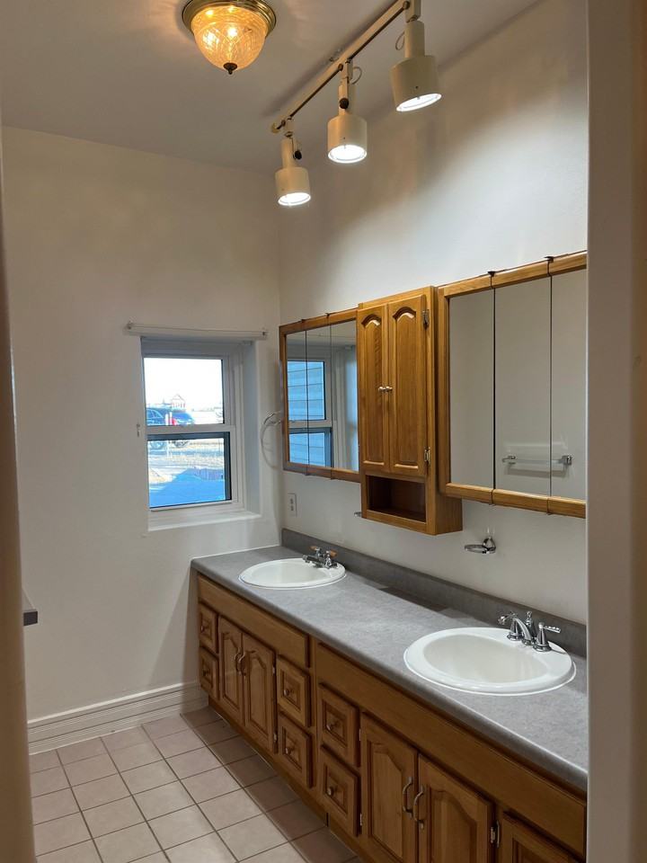7604 Ridge Rd #1 - Photo 5 of 32