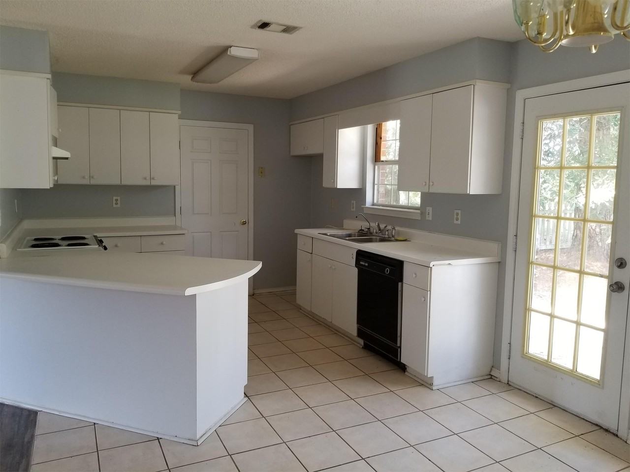 7908 Martin Bluff Rd #1 - Photo 4 of 8