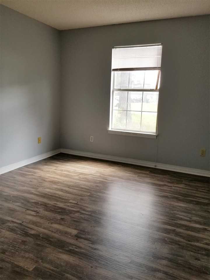 7908 Martin Bluff Rd #1 - Photo 5 of 8