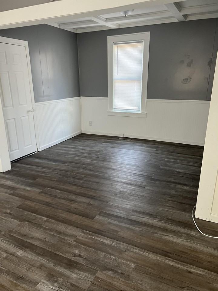 1918 W Howett St #1 - Photo 4 of 13