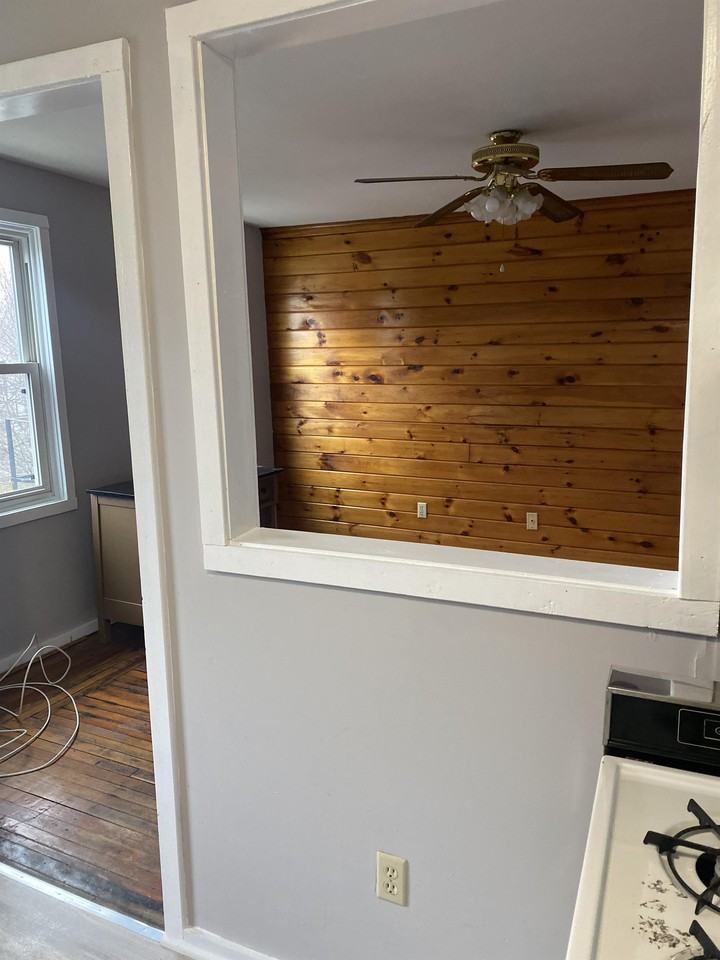 35 Younglove Ave 3rd Fl #3rdFLREAR - Photo 3 of 9