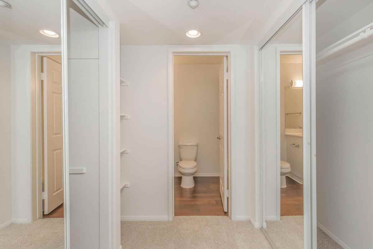 246 Lincoln St - Photo 6 of 11