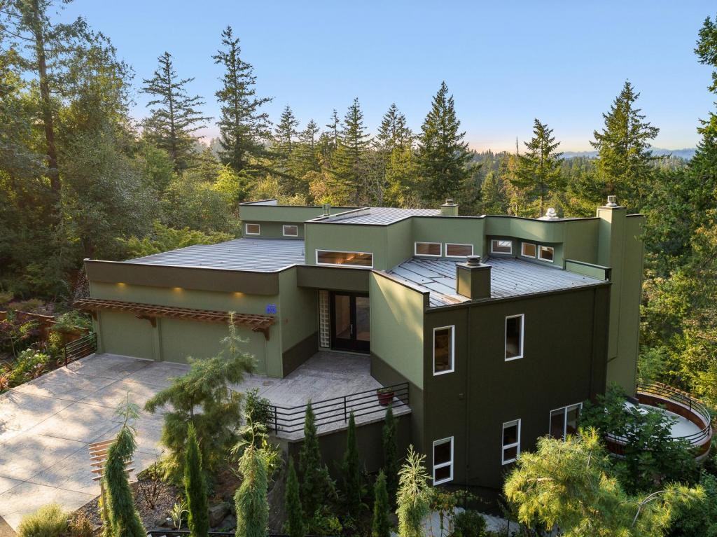 55 Eagle Crest Dr - Photo 3 of 41