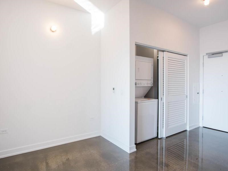 1450 S Blue Island Ave - Photo 5 of 7