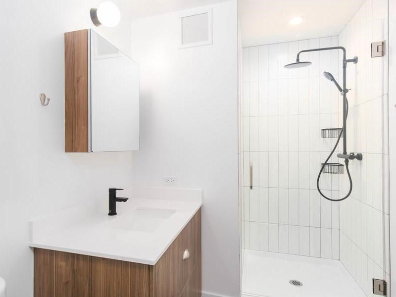 1450 S Blue Island Ave - Photo 6 of 7