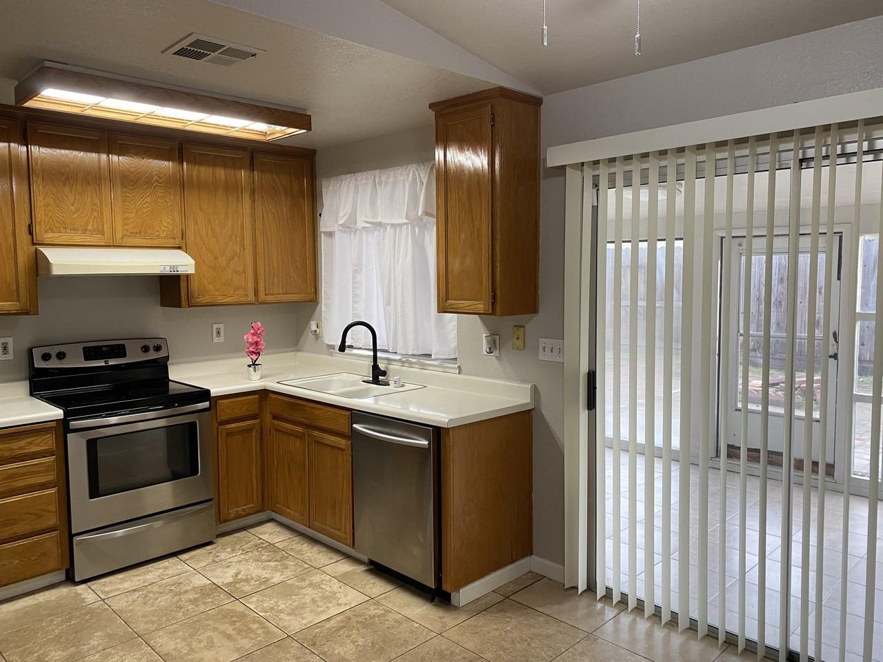 3824 Hollywood Dr #1 - Photo 6 of 19