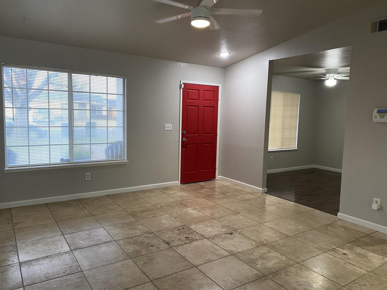 3824 Hollywood Dr #1 - Photo 7 of 19