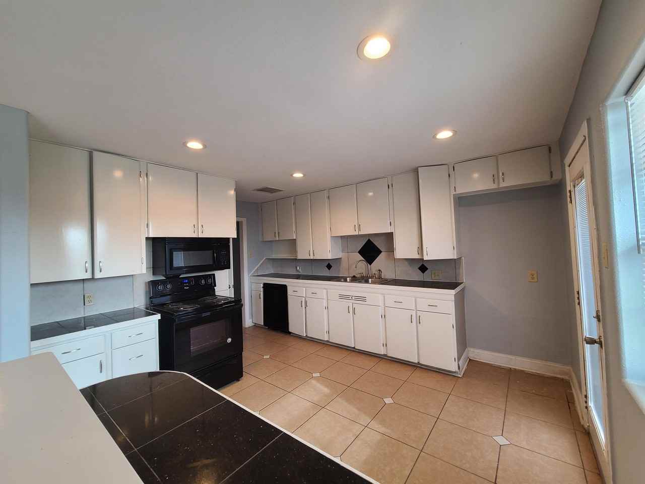 3105 Barkley Ave #1 - Photo 4 of 7