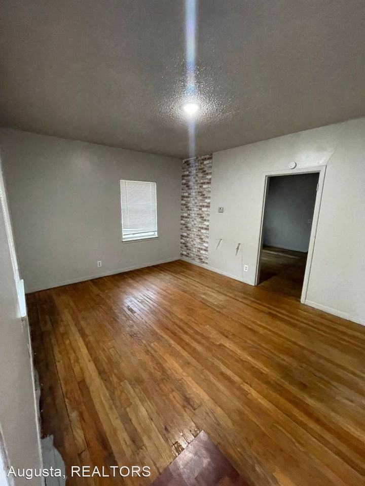 1444/1446 N 6th - Photo 2 of 9