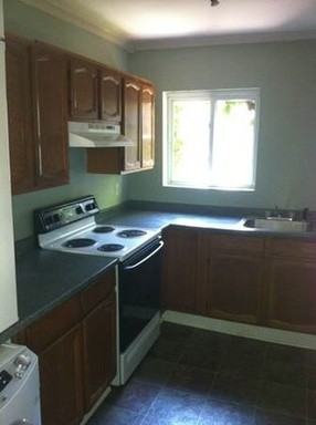 1329 Douglass Ave - Photo 2 of 4