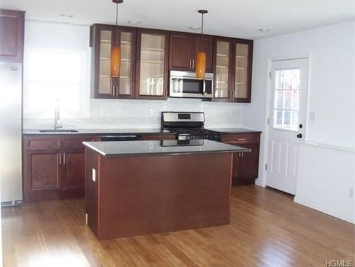 2 Cedar Ln - Photo 3 of 11