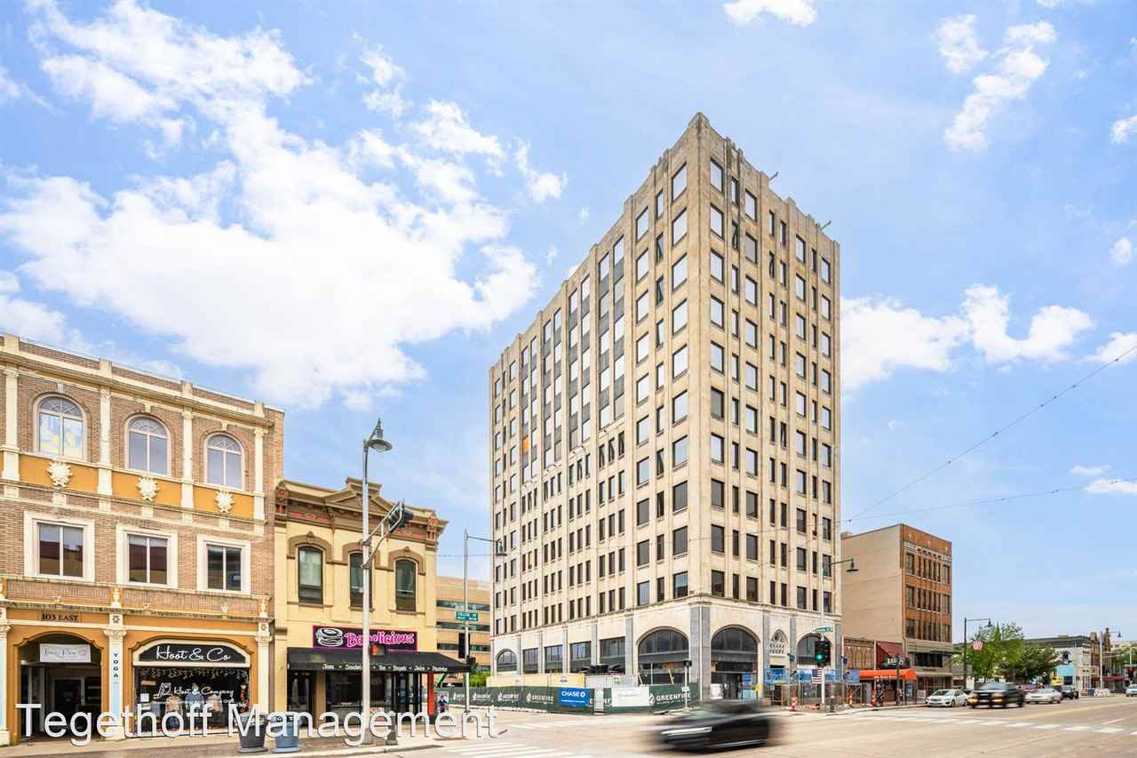 The Residences at Zuelke 105 W College Ave, Appleton, WI 54911