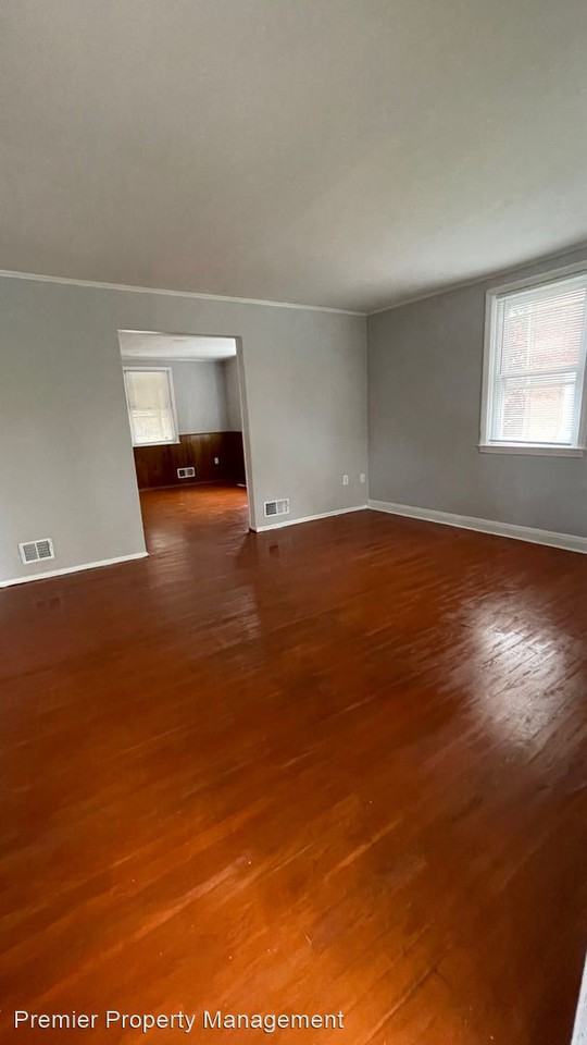 1208 Gittings Ave - Photo 2 of 22