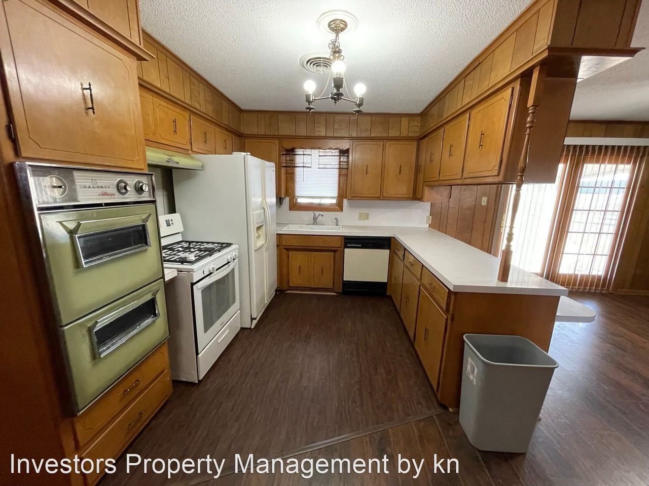 4709 S 34th St - Photo 2 of 16