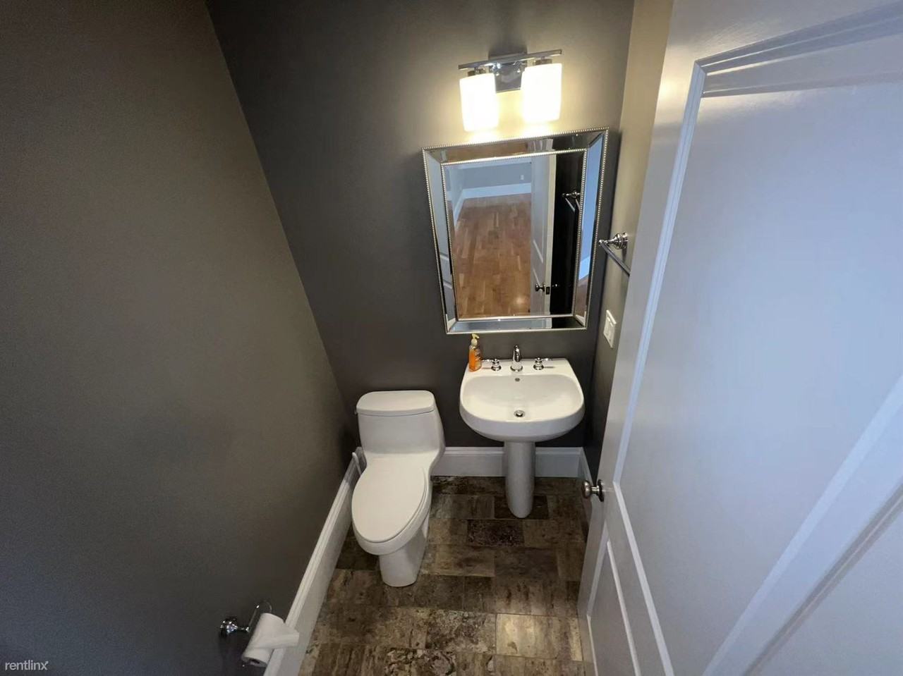 241 Elliot St - Photo 3 of 17