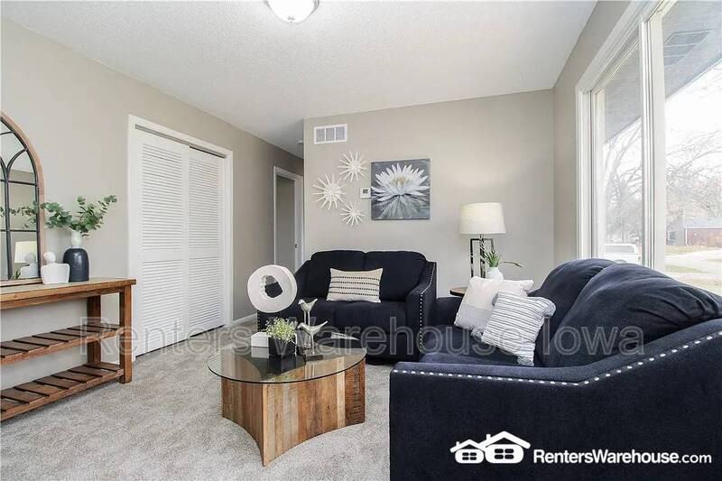 1933 E 25th St - Photo 2 of 18