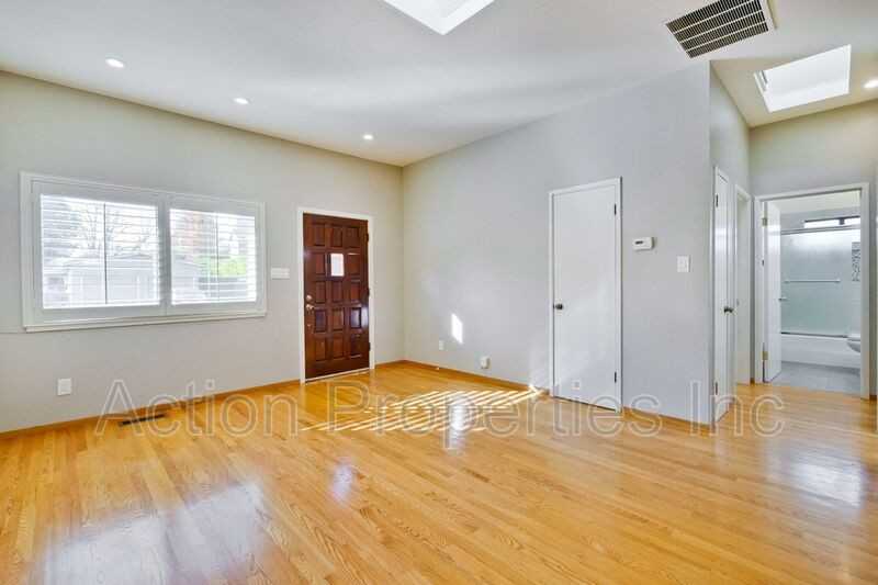 720 Fremont St - Photo 2 of 19