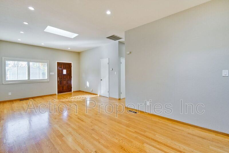 720 Fremont St - Photo 3 of 19