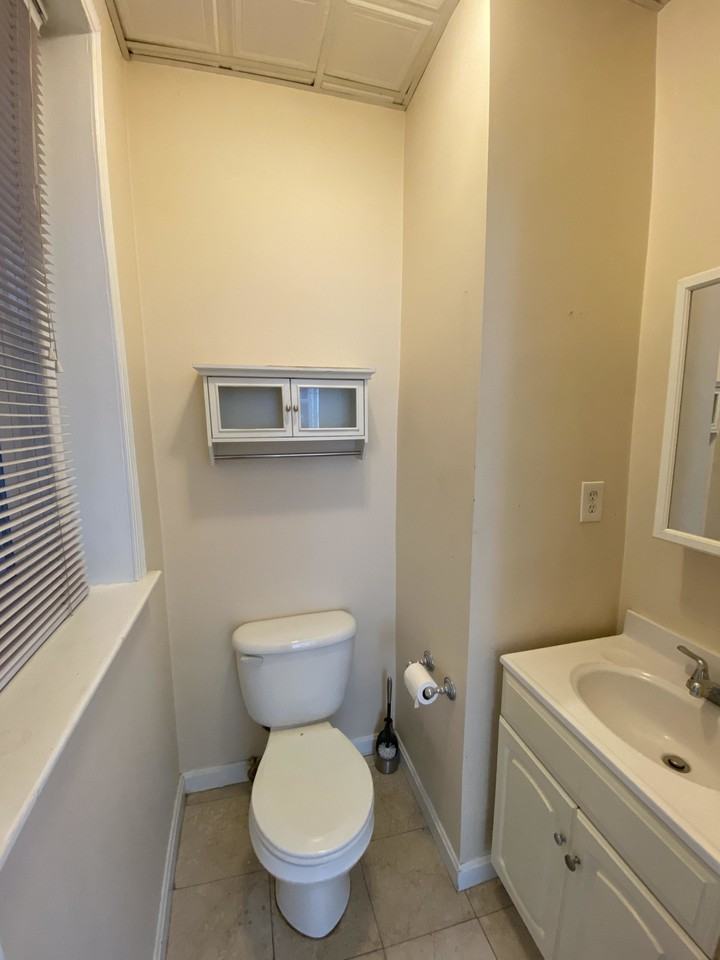 22 Aberdeen St #4 - Photo 3 of 18