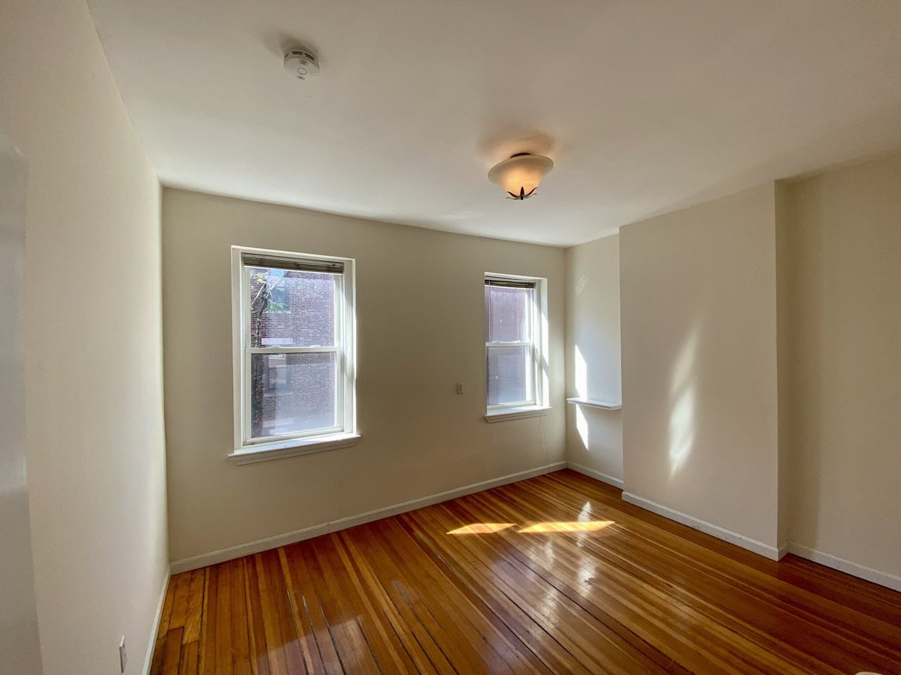 22 Aberdeen St #4 - Photo 5 of 18